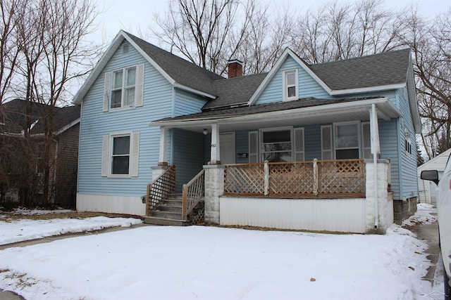 view of front of house featuring a porch