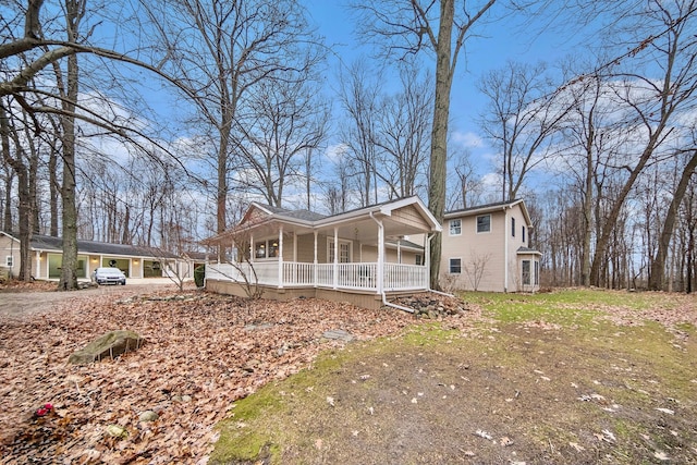 view of front of house featuring a porch