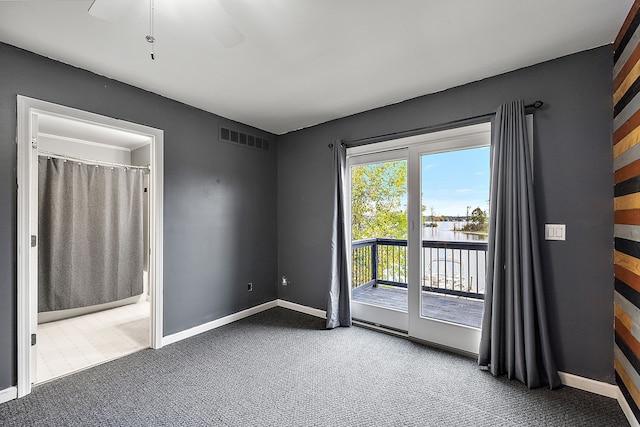 empty room featuring carpet floors