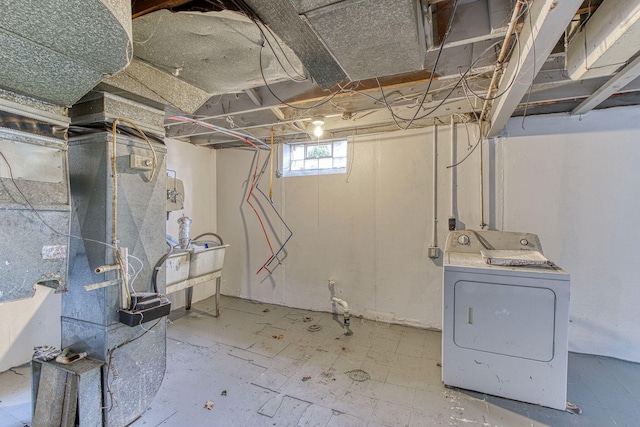 basement with washer / dryer