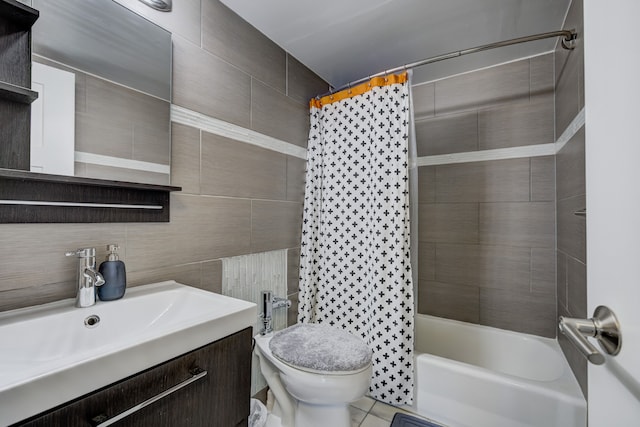 full bathroom with toilet, tile walls, vanity, shower / bathtub combination with curtain, and decorative backsplash