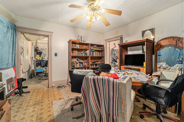 4013 Baldwin St, Detroit, MI 48214 - office area featuring a textured ceiling and ceiling fan