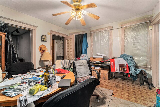 4013 Baldwin St, Detroit, MI 48214 - office area with ceiling fan