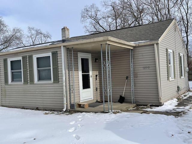 view of front of property