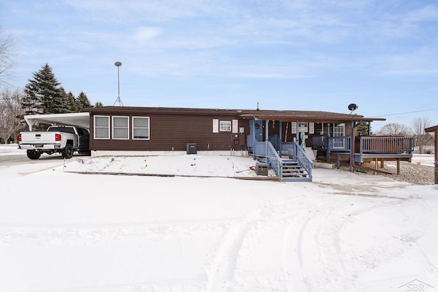 view of front of property with covered porch