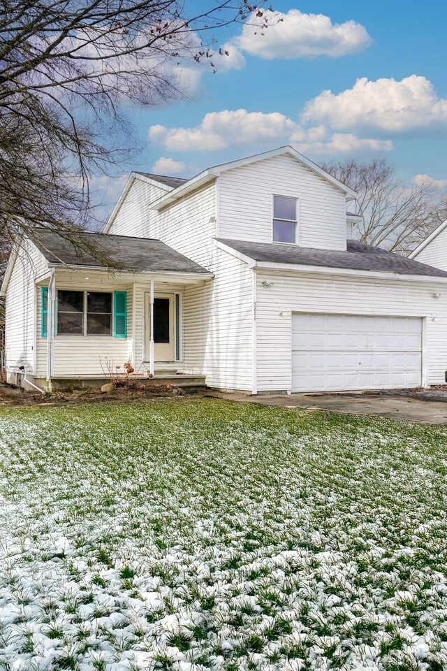 view of front of house with a lawn