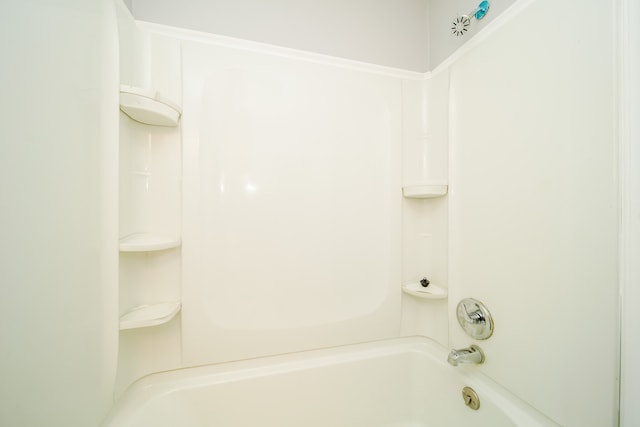 bathroom featuring shower / washtub combination