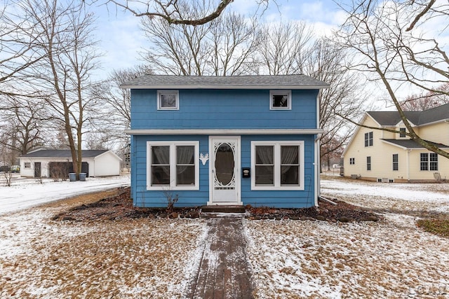 view of front of property