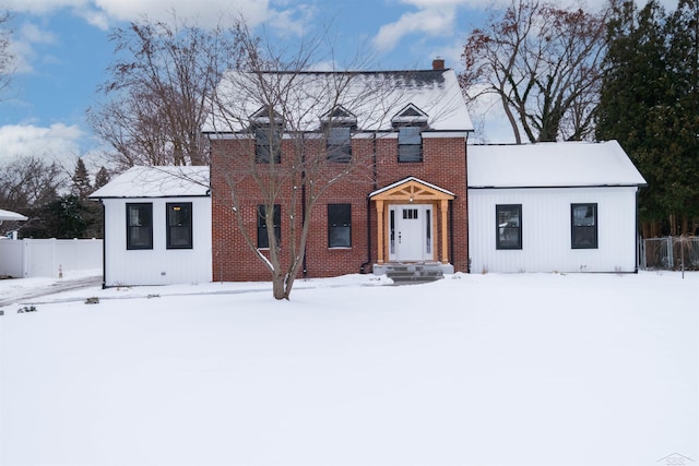 view of front of property