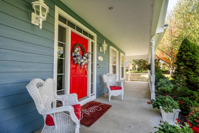 doorway to property featuring a porch