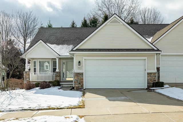 craftsman house featuring a garage