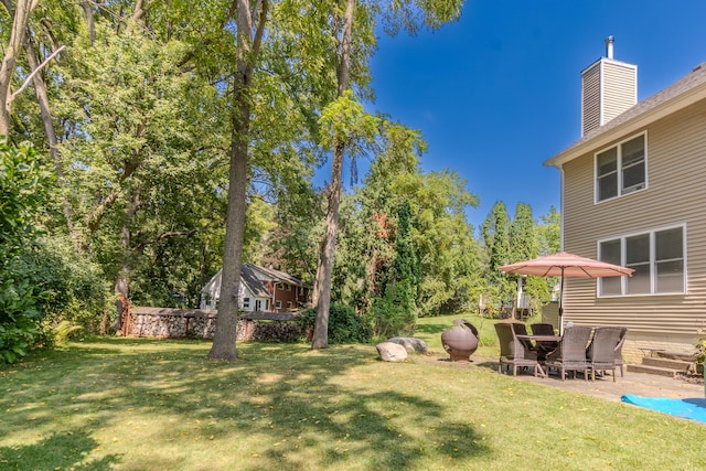 view of yard with a patio