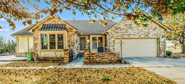 view of front facade with a garage