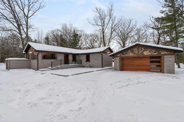 view of front of house with a garage