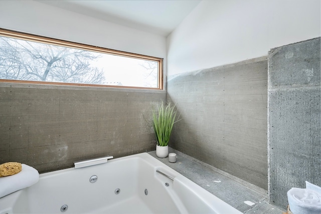 bathroom featuring a bathing tub