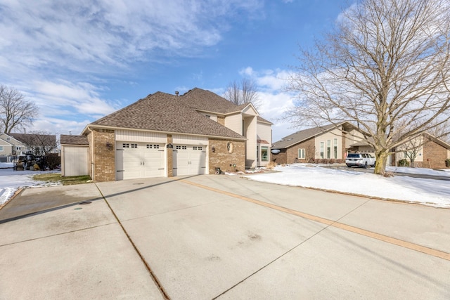 view of front facade featuring a garage