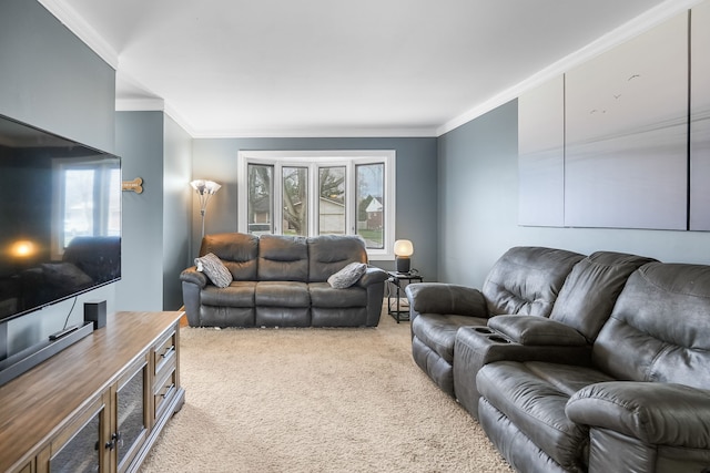 living room with crown molding, plenty of natural light, and carpet