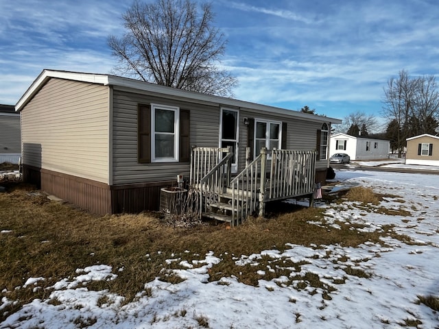 manufactured / mobile home with central AC unit