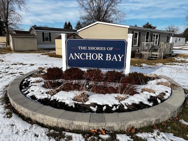 view of community / neighborhood sign