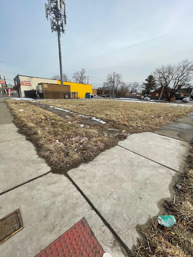 Listing photo 2 for 15551 W Mcnichols Rd, Detroit MI 48235