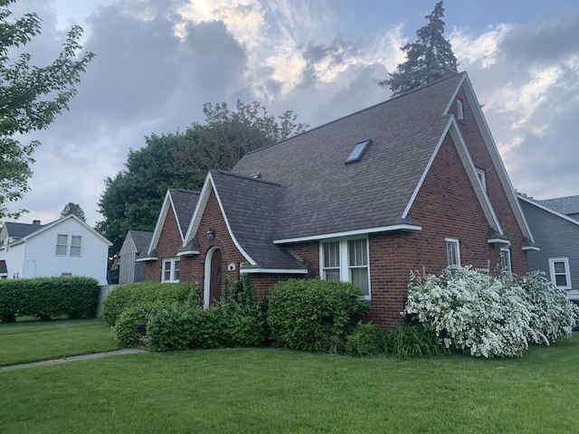 view of front of home with a front yard