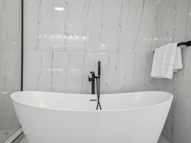 bathroom featuring a bathing tub