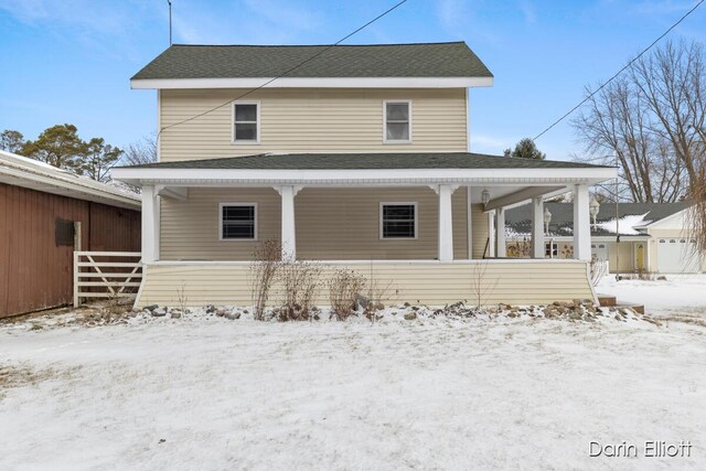 view of front of home featuring a porch