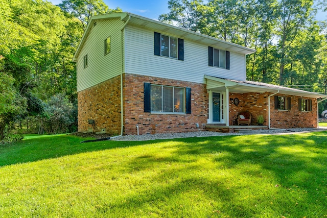 view of property featuring a front yard