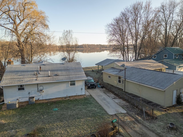 6860 Lakeview Dr, Bellevue, MI 49021 - exterior space featuring a water view