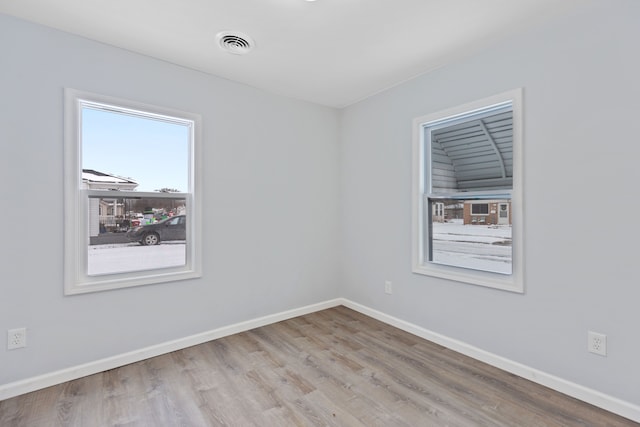 empty room featuring light hardwood / wood-style flooring