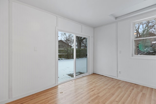 unfurnished room featuring light hardwood / wood-style flooring