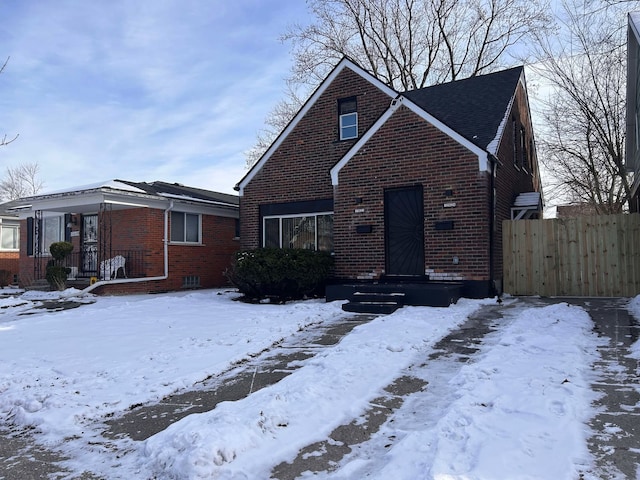 view of front of property