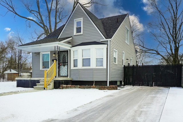 view of front of property