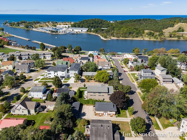 bird's eye view with a water view