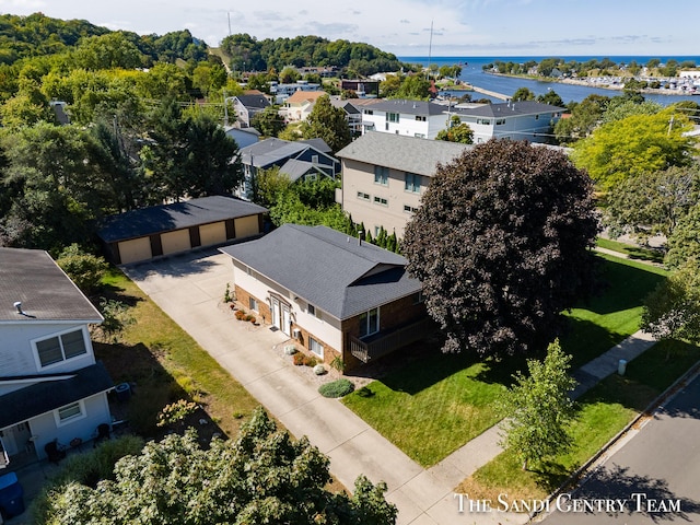 bird's eye view with a water view