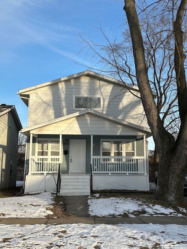 view of front of home with covered porch