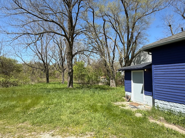 1192 S Belsay Rd, Burton, MI 48509 - view of yard