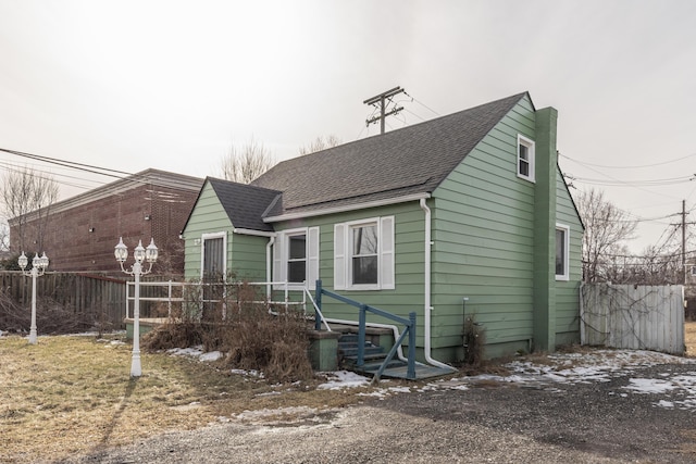 view of front of property