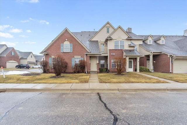 view of front of house with a front lawn