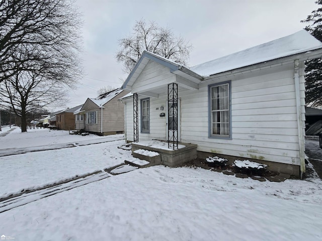 view of front of property