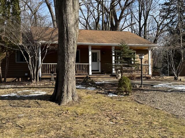 view of front facade featuring covered porch