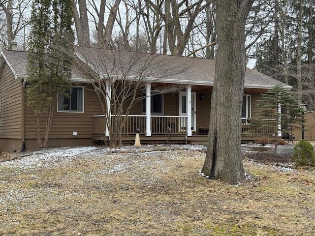 view of front of house featuring a porch