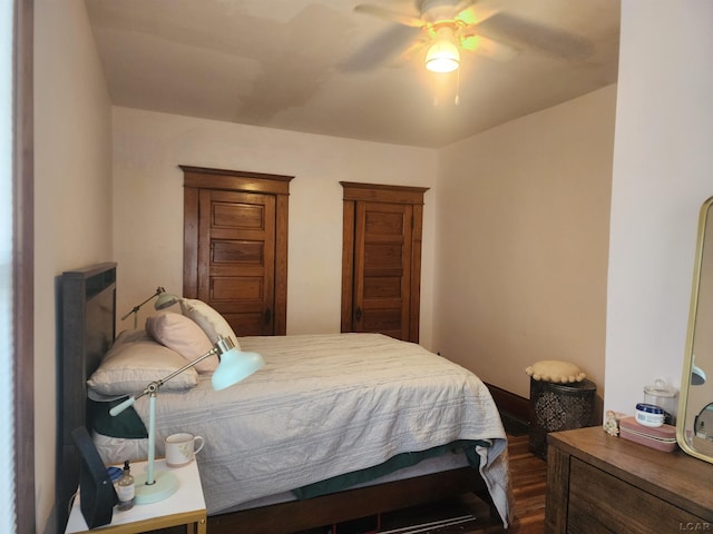 bedroom with ceiling fan