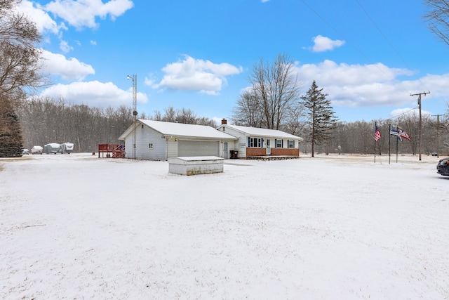 view of front of home featuring a garage