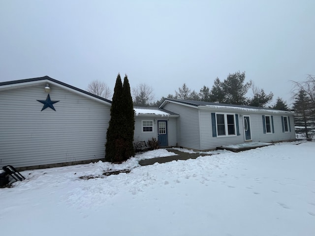 view of front of property