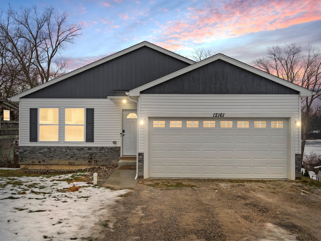 view of front facade with a garage