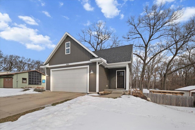 view of front facade featuring a garage