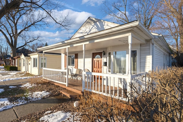 view of front facade featuring a porch