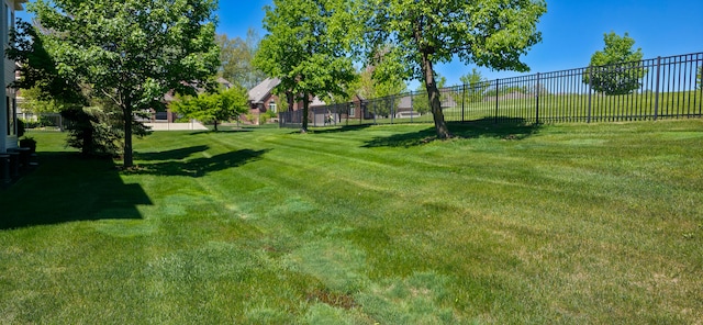 6713 Boulder Pointe Dr, Washington, MI 48094 - view of yard
