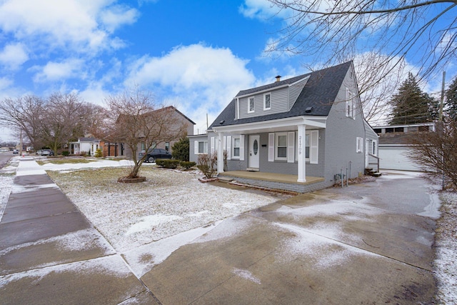 view of front of property featuring covered porch